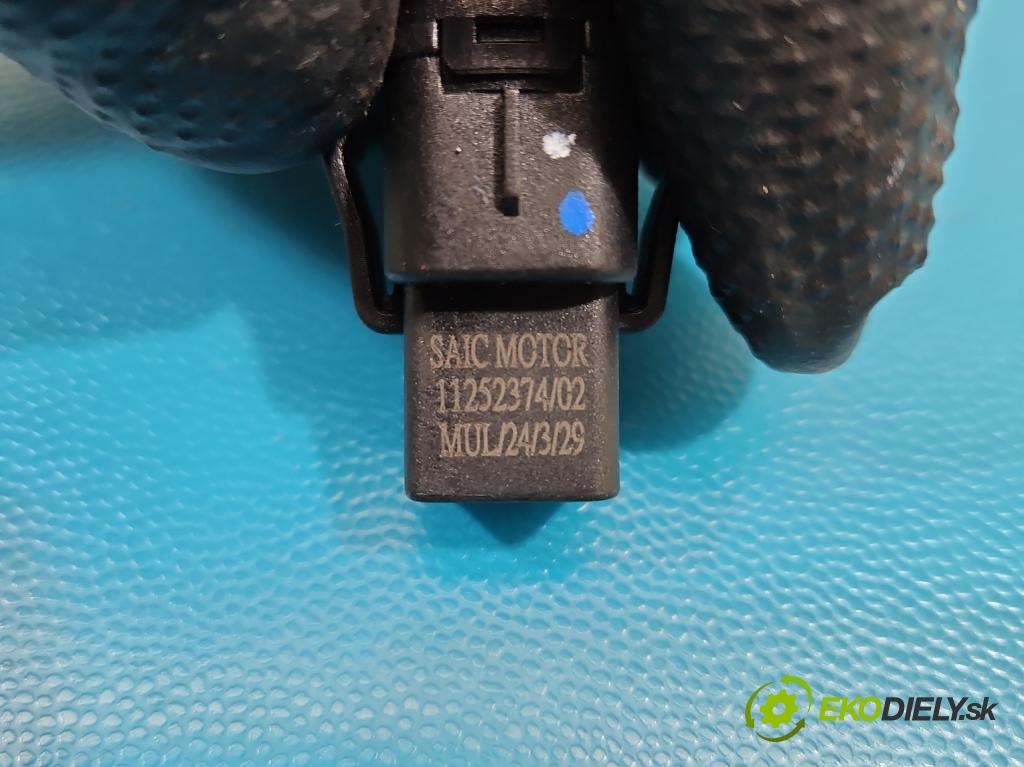 MG MG3  24- 1.5 16V 102 HP automatic 75 kW 1498 cm3 5- snímač stmievania 11252374