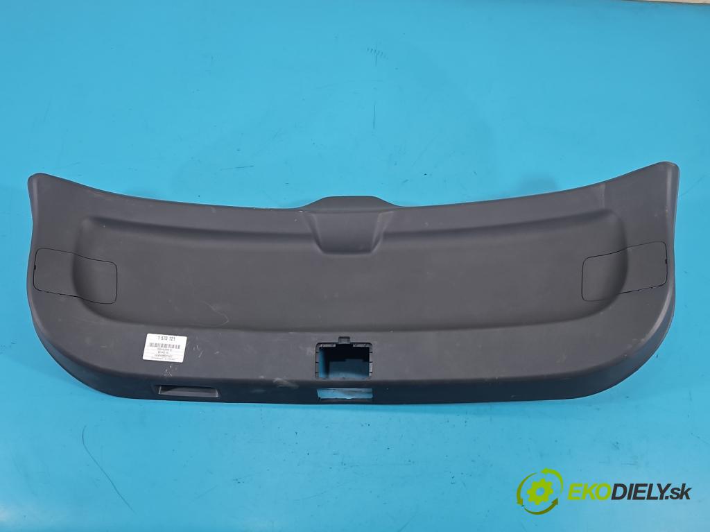 MG MG3  24- 1.5 16V 102 HP automatic 75 kW 1498 cm3 5- Čalounictví: kufrové dvere 11198497