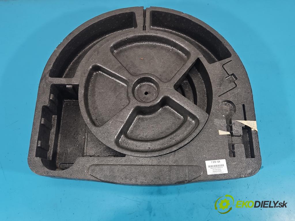 Alfa romeo Giulietta 1.6 jtd 105 HP manual 77 kW 1598 cm3 5- Příspěvek: Polystyren: kufra: 50516464