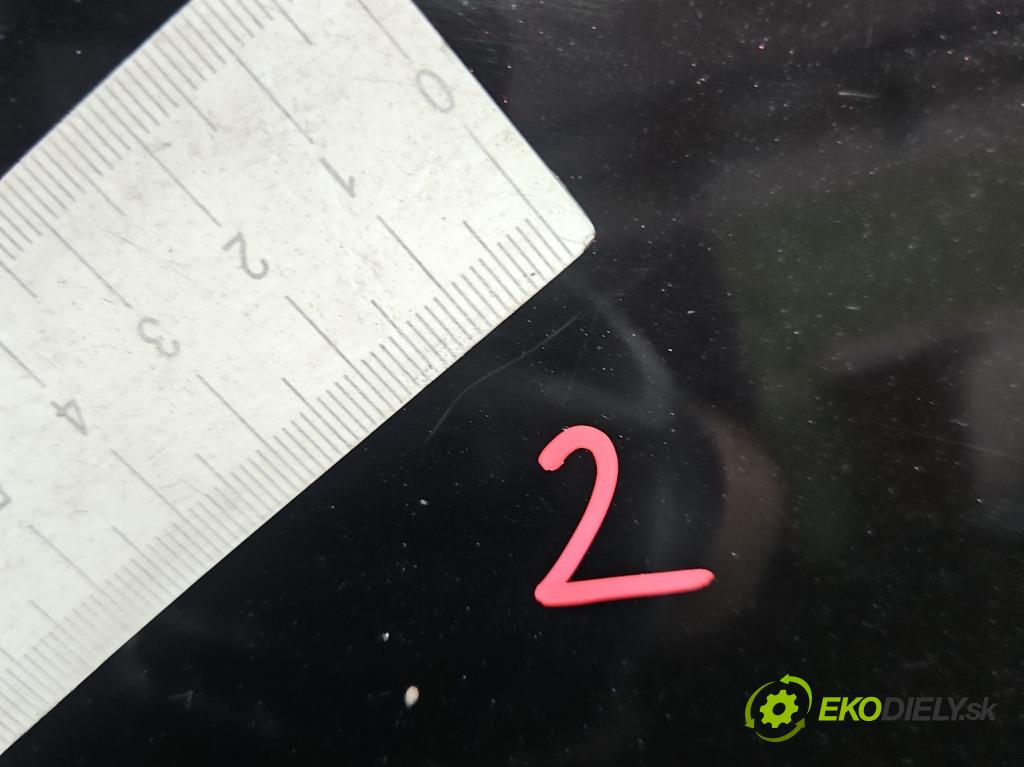 Alfa romeo Giulietta 1.6 jtd 105 HP manual 77 kW 1598 cm3 5- kapota predná