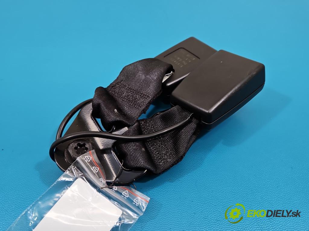 MG MG3  24- 1.5 16V 102 hp automatic 75 kW 1498 cm3 5- stěna bezpečnost zadní pravý 11671810