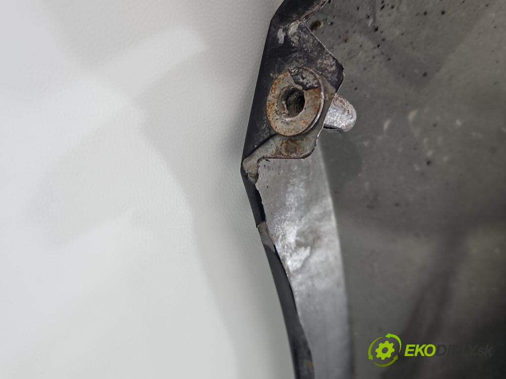 Alfa romeo Giulietta 1.6 jtd 105 HP manual 77 kW 1598 cm3 5- blatník predné pravý  (Kľučka dverí ostatné)