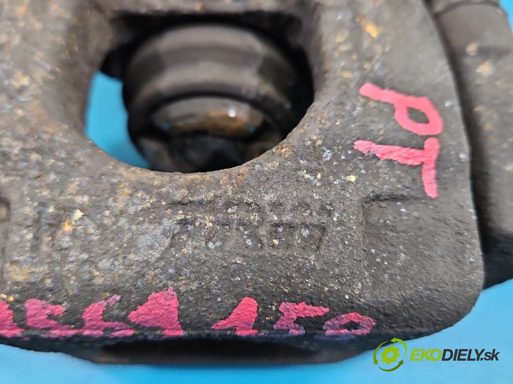 Nissan X-trail III T32 2013-2021 1.6 dci 131 HP automatic 96 kW 1598 cm3 5- brzdič zadné pravý  (Kľučka dverí ostatné)