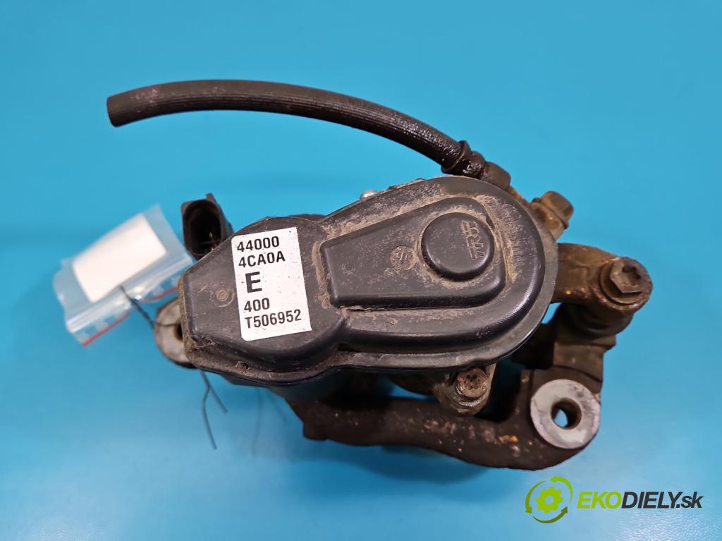 Nissan X-trail III T32 2013-2021 1.6 dci 131 HP automatic 96 kW 1598 cm3 5- brzdič zadné pravý  (Kľučka dverí ostatné)