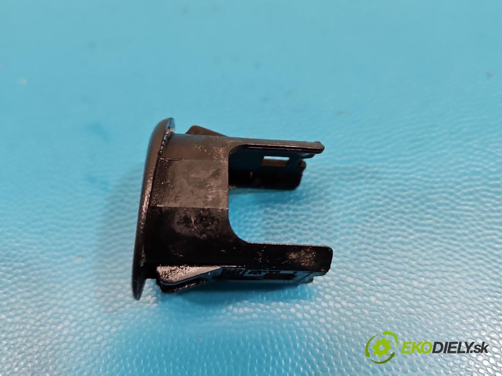 Nissan X-trail III T32 2013-2021 1.6 dci 131 HP automatic 96 kW 1598 cm3 5- Upevnenie: 285334CLOB