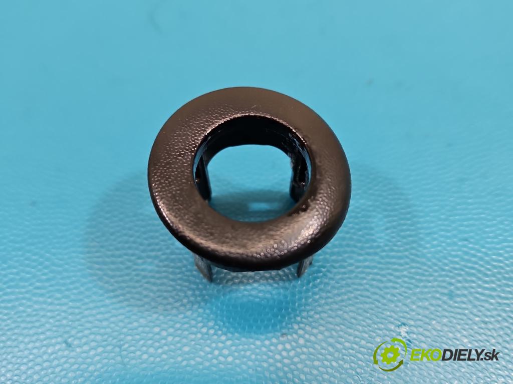 Nissan X-trail III T32 2013-2021 1.6 dci 131 HP automatic 96 kW 1598 cm3 5- Upevnenie: 285334CLOB