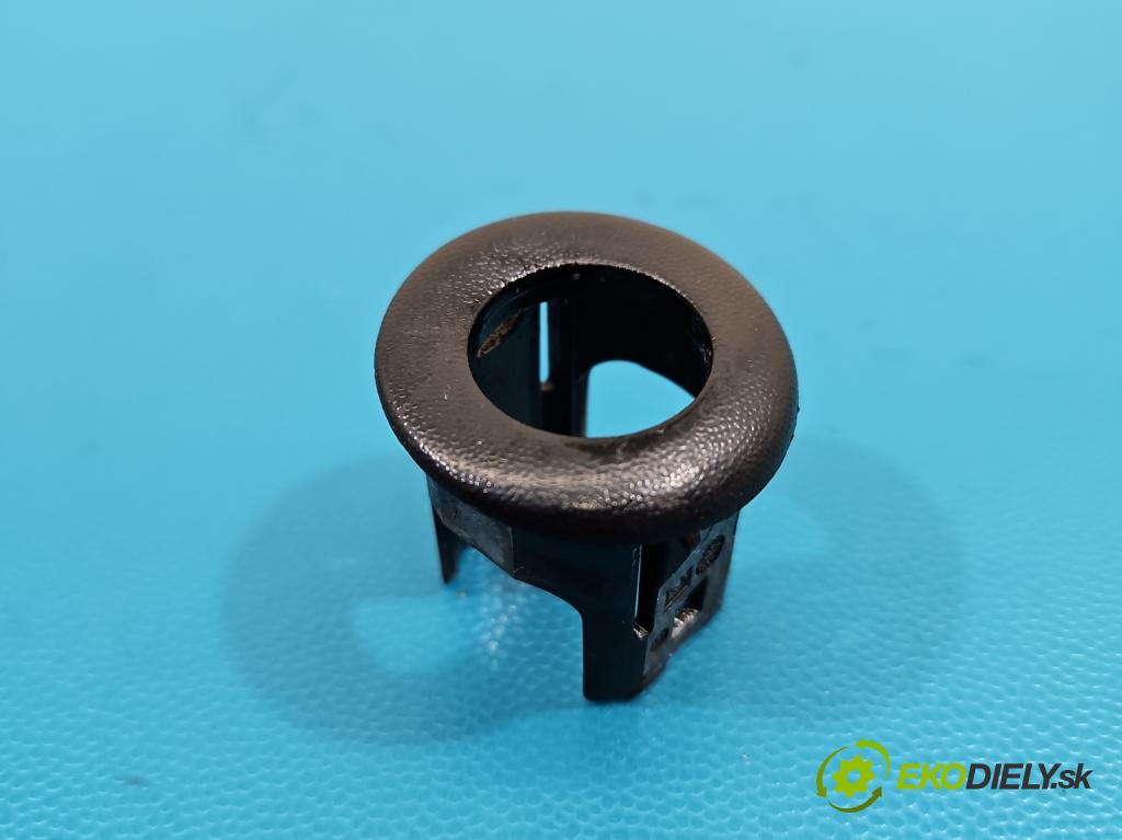 Nissan X-trail III T32 2013-2021 1.6 dci 131 HP automatic 96 kW 1598 cm3 5- Upevnenie: 285334CLOB