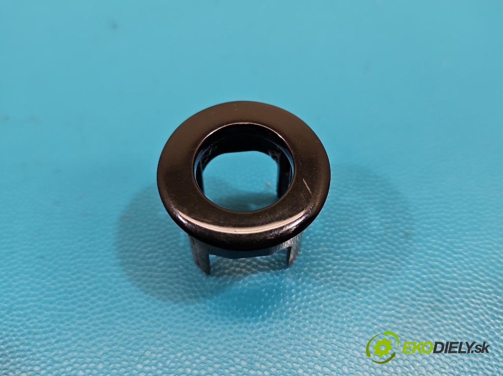 Nissan X-trail III T32 2013-2021 1.6 dci 131 HP automatic 96 kW 1598 cm3 5- Upevnenie: 285334CL0A