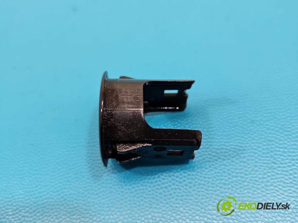 Nissan X-trail III T32 2013-2021 1.6 dci 131 HP automatic 96 kW 1598 cm3 5- Upevnenie: 285334CL0A