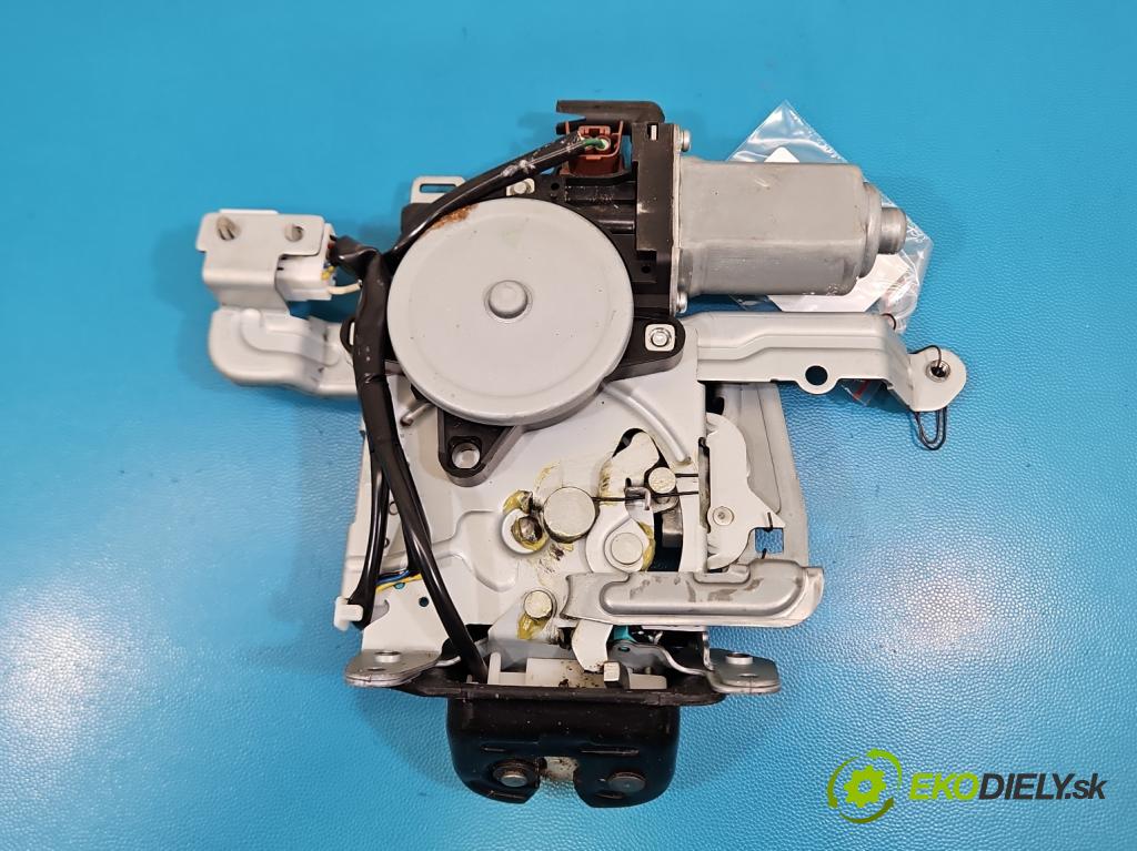 Nissan X-trail III T32 2013-2021 1.6 dci 131 HP automatic 96 kW 1598 cm3 5- zámok kufrové dvere zadné 905520AQ000