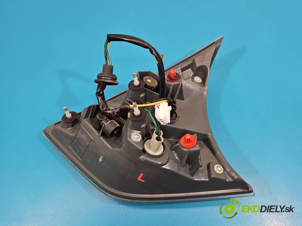 Nissan X-trail III T32 2013-2021 1.6 dci 131 HP automatic 96 kW 1598 cm3 5- svetlo / reflektor zadné ľavé  (Kľučka dverí ostatné)