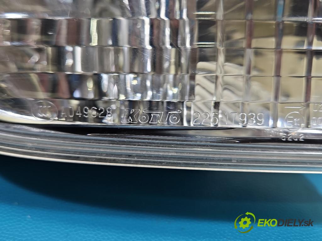 Nissan X-trail III T32 2013-2021 1.6 dci 131 HP automatic 96 kW 1598 cm3 5- svetlo / reflektor zadné pravé (Kľučka dverí ostatné)