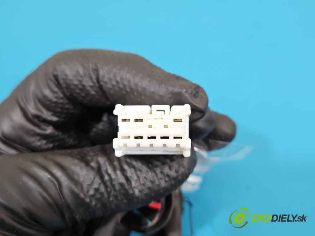 Nissan X-trail III T32 2013-2021 1.6 dci 131 HP automatic 96 kW 1598 cm3 5- Aktuátor: kufrové dvere ľavý 905614CL2A