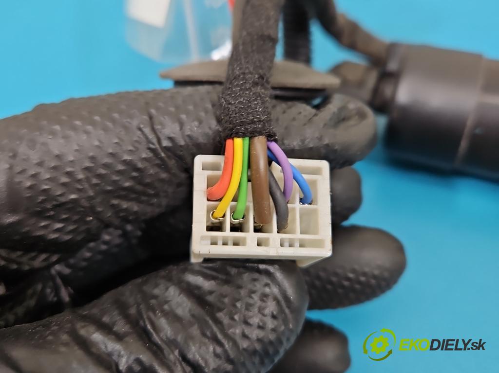 Nissan X-trail III T32 2013-2021 1.6 dci 131 HP automatic 96 kW 1598 cm3 5- Aktuátor: kufrové dvere ľavý 905614CL2A