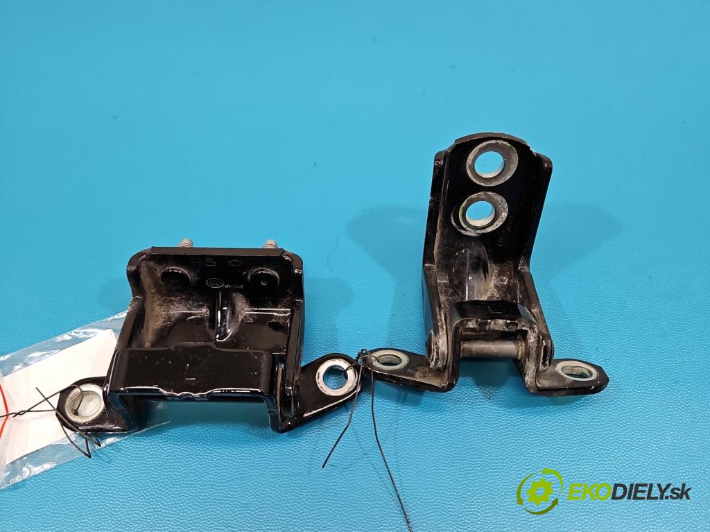 Nissan X-trail III T32 2013-2021 1.6 dci 131 hp automatic 96 kW 1598 cm3 5- Závěs: dveře zadní levý