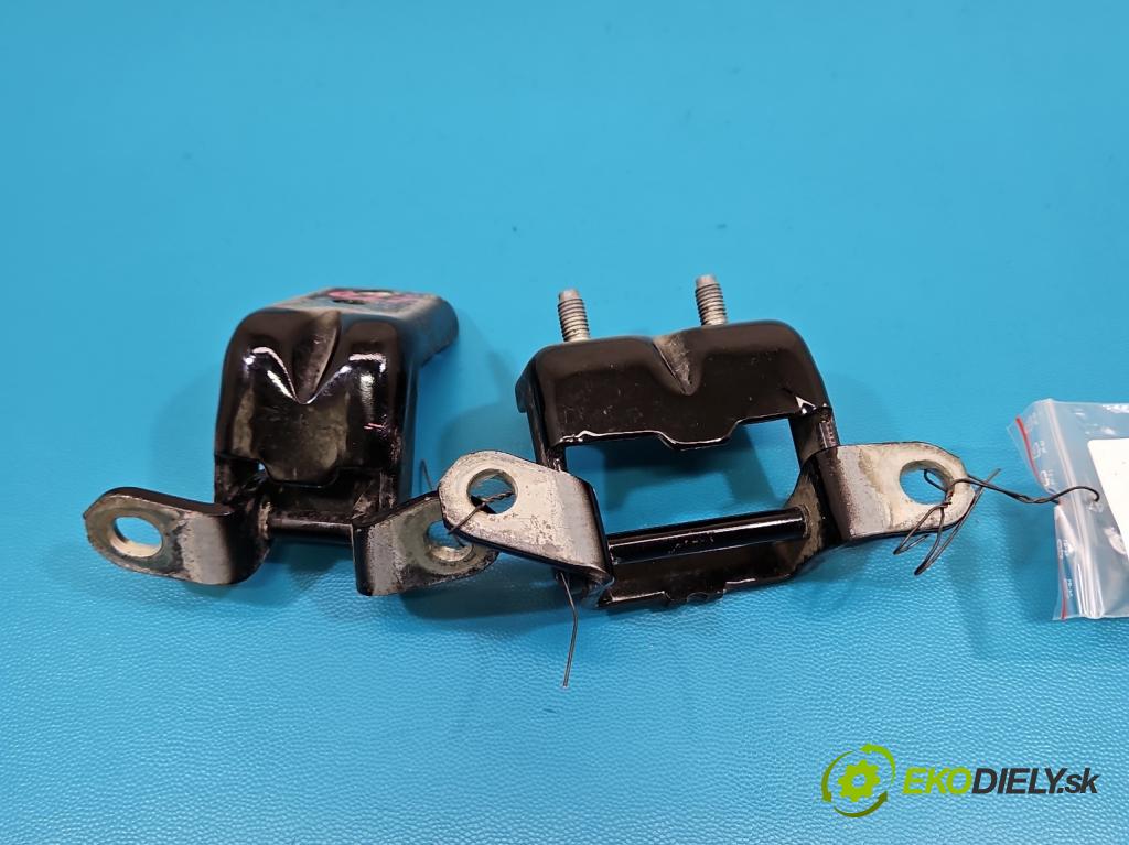 Nissan X-trail III T32 2013-2021 1.6 dci 131 hp automatic 96 kW 1598 cm3 5- Závěs: dveře zadní levý