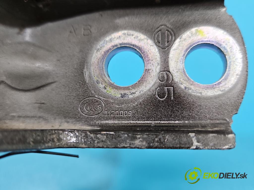 Nissan X-trail III T32 2013-2021 1.6 dci 131 hp automatic 96 kW 1598 cm3 5- Závěs: dveře přední pravý