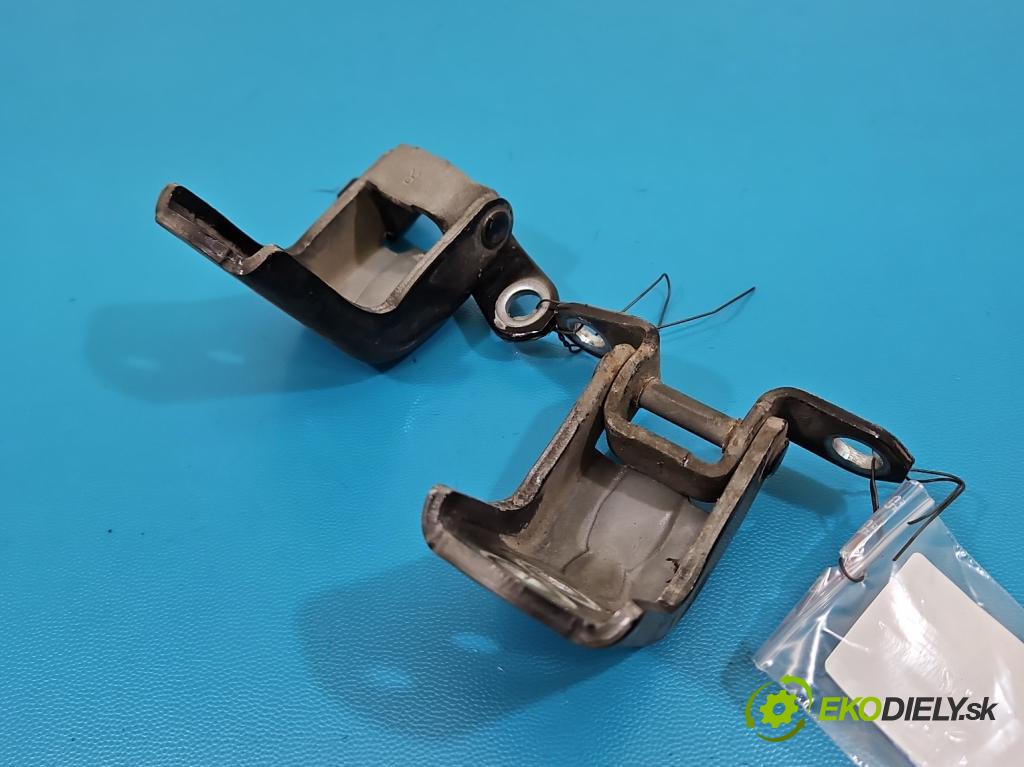 Nissan X-trail III T32 2013-2021 1.6 dci 131 hp automatic 96 kW 1598 cm3 5- Závěs: dveře přední pravý 