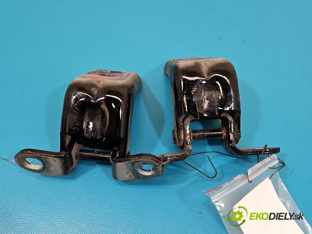 Nissan X-trail III T32 2013-2021 1.6 dci 131 hp automatic 96 kW 1598 cm3 5- Závěs: dveře přední pravý