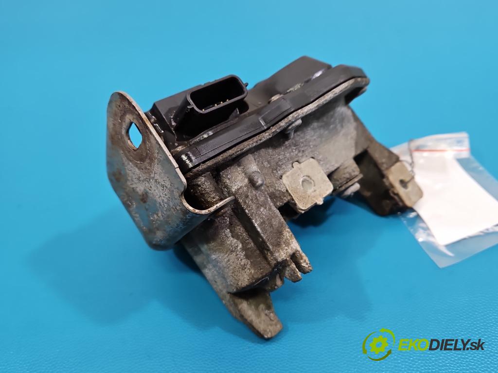 Nissan X-trail III T32 2013-2021 1.6 dci 131 hp automatic 96 kW 1598 cm3 5- škrticí klapka 50885503 (Škrticí klapka)