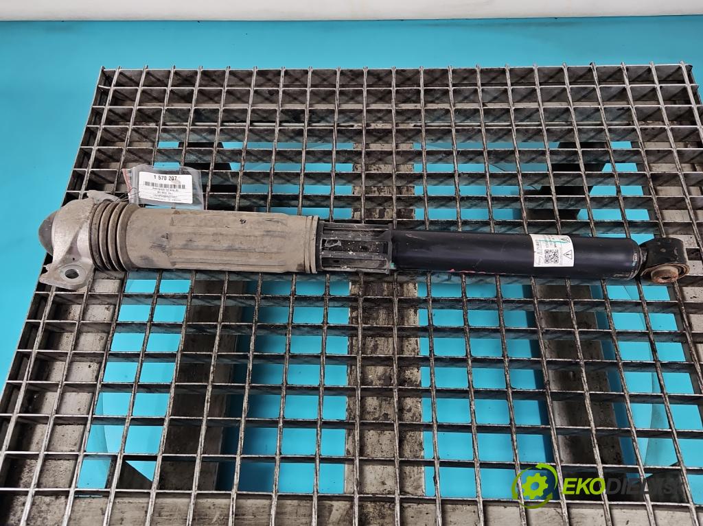 MG MG3  24- 1.5 16V 102 hp automatic 75 kW 1498 cm3 5- tlumič zadní levý 10969915 (Klika dveří ostatní)