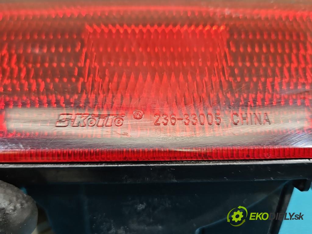 Nissan X-trail III T32 2013-2021 1.6 dci 131 HP automatic 96 kW 1598 cm3 5- svetlo / reflektor zadné ľavé nárazník 236-33005