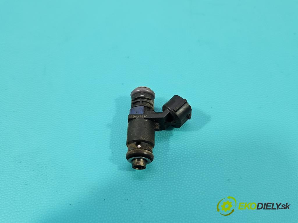 Skoda Fabia III 2014- 2021 1.0 MPI 60 hp manual 44 kW 999 cm3 5- vstřikovač  (Vstřikovač paliva)