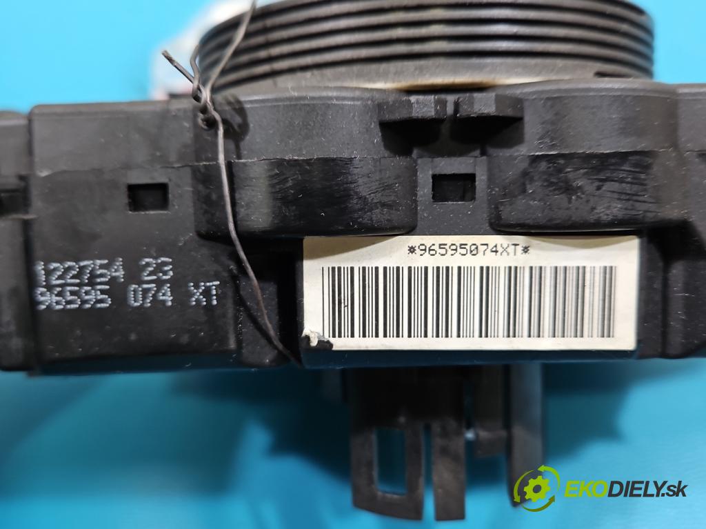 Peugeot 206 1.1 8V 60 HP manual 44.1 kW 1124 cm3 3- prepínač komplex: 96595074XT (Prepínacie páčky pod volantom)