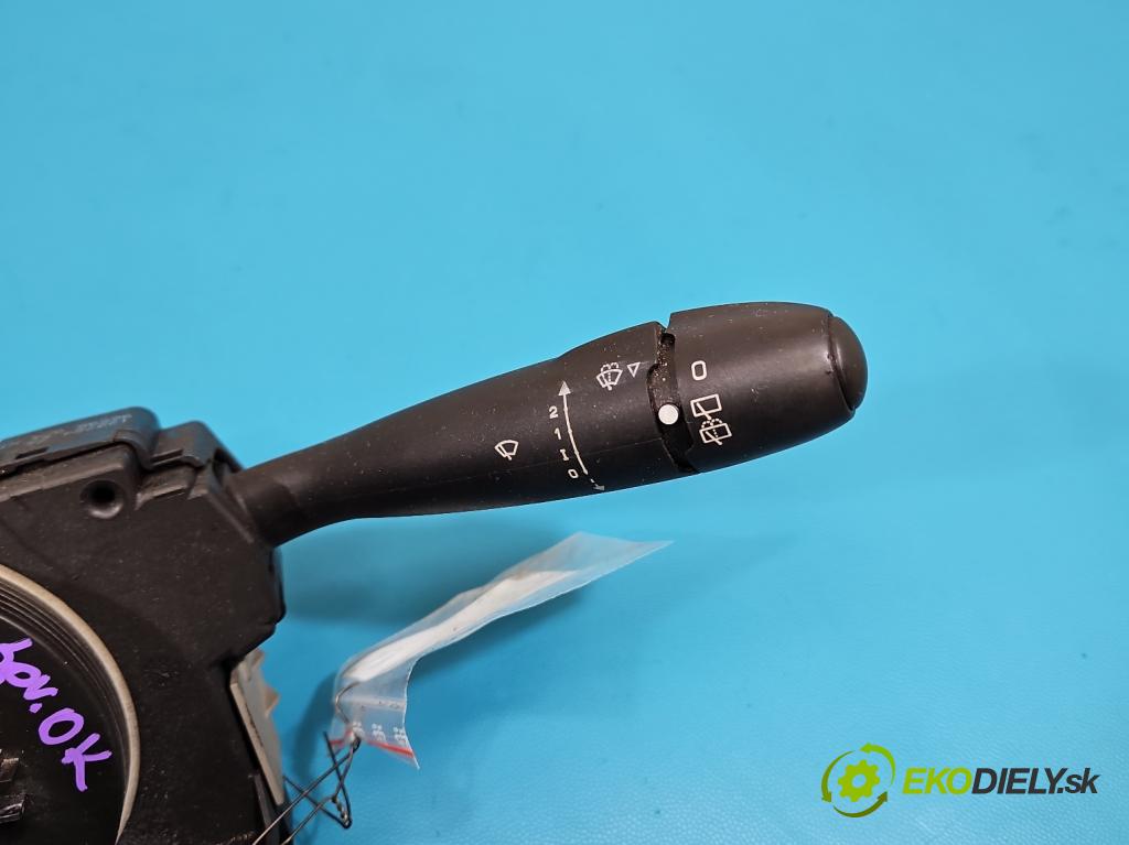 Peugeot 206 1.1 8V 60 HP manual 44.1 kW 1124 cm3 3- prepínač komplex: 96595074XT (Prepínacie páčky pod volantom)