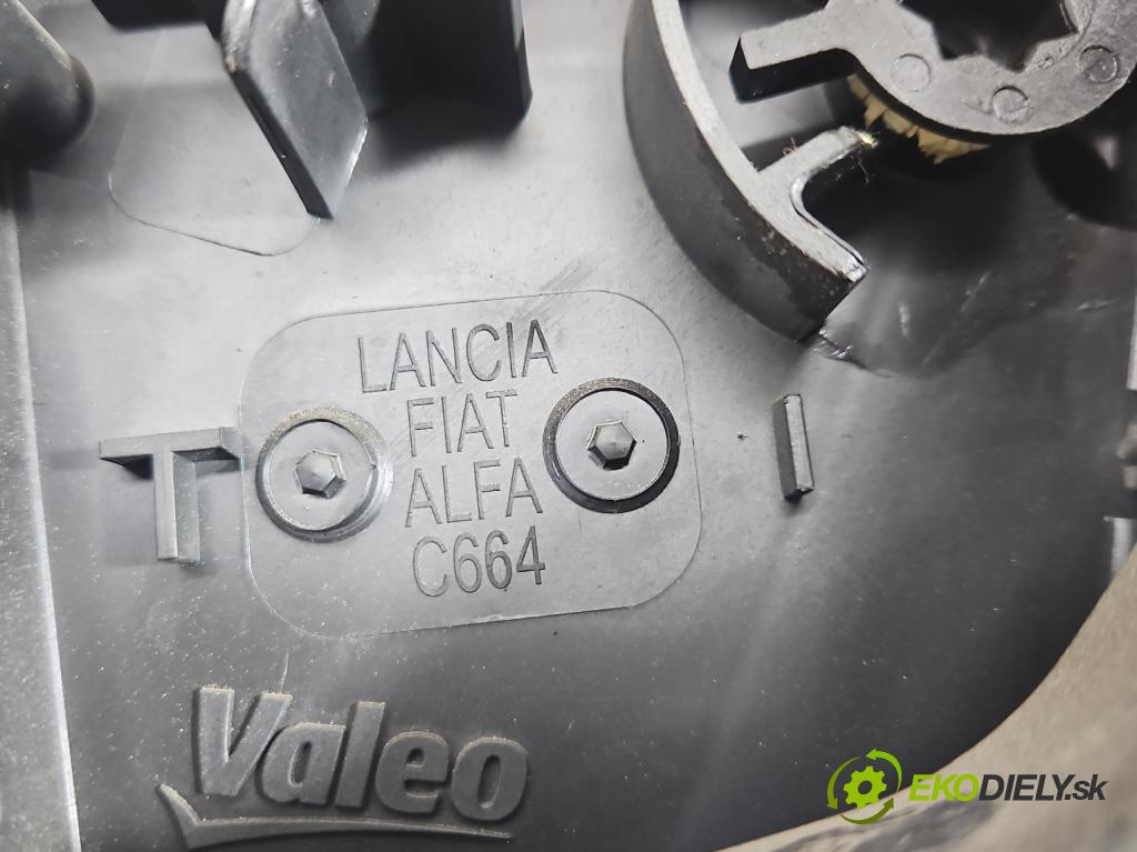 Alfa romeo Giulietta 1.6 jtd 105 HP manual 77 kW 1598 cm3 5- radiator  (Radiátor kúrenia)