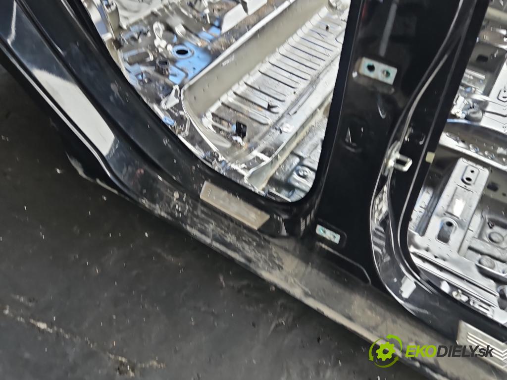 MG MG3  24- 1.5 16V 102 hp automatic 75 kW 1498 cm3 5- práh pravý  (Karoserie ostatní)