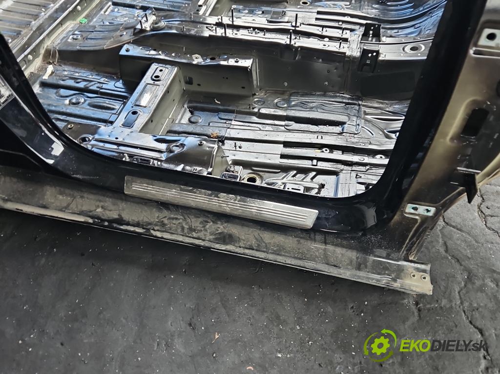 MG MG3  24- 1.5 16V 102 hp automatic 75 kW 1498 cm3 5- práh pravý  (Karoserie ostatní)