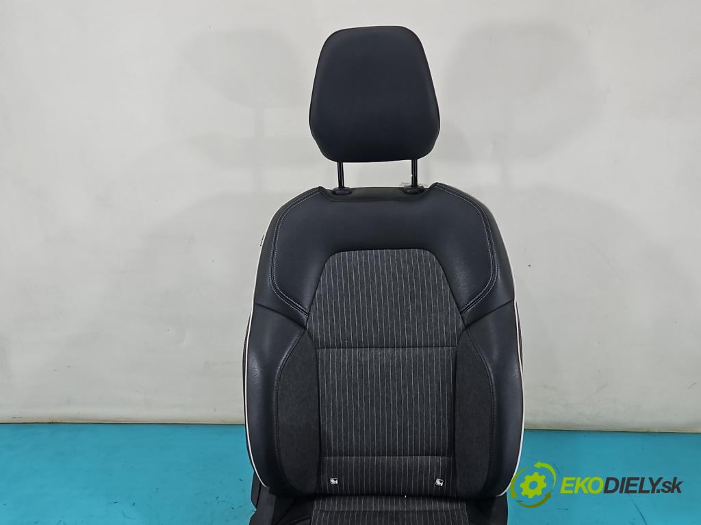 Renault Clio V 2019- 1.0 91 KM automatic 67 kW 999 cm3 5- Sedačka pravý  (Sedadlo)