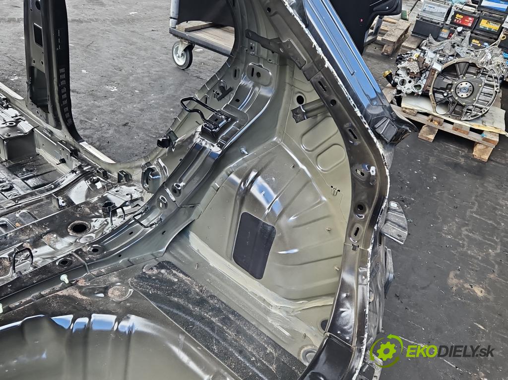 MG MG3  24- 1.5 16V 102 HP automatic 75 kW 1498 cm3 5- blatník zadné pravý