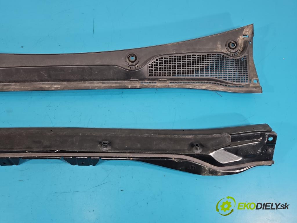 Renault Clio V 2019- 1.0 91 KM automatic 67 kW 999 cm3 5- torpédo 668114189R (Torpédo (plast pod čelným sklom))