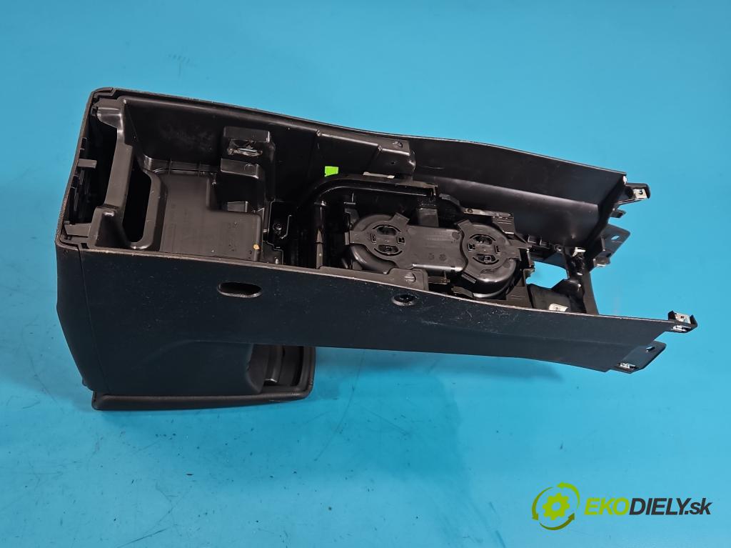 Renault Clio V 2019- 1.0 91 KM automatic 67 kW 999 cm3 5- operadlo 969158883R (Lakťová opierka)