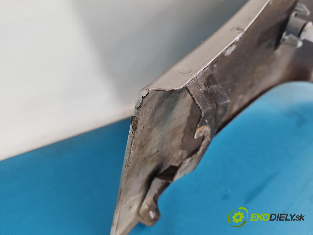 Peugeot 206 1.1 8V 60 hp manual 44.1 kW 1124 cm3 3- blatnik přední pravý  (Klika dveří ostatní)