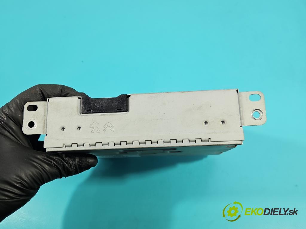 Citroen C3 III 2016-2024 1.2 12V 110 HP manual 81 kW 1199 cm3 5- Radio originál 9846282480