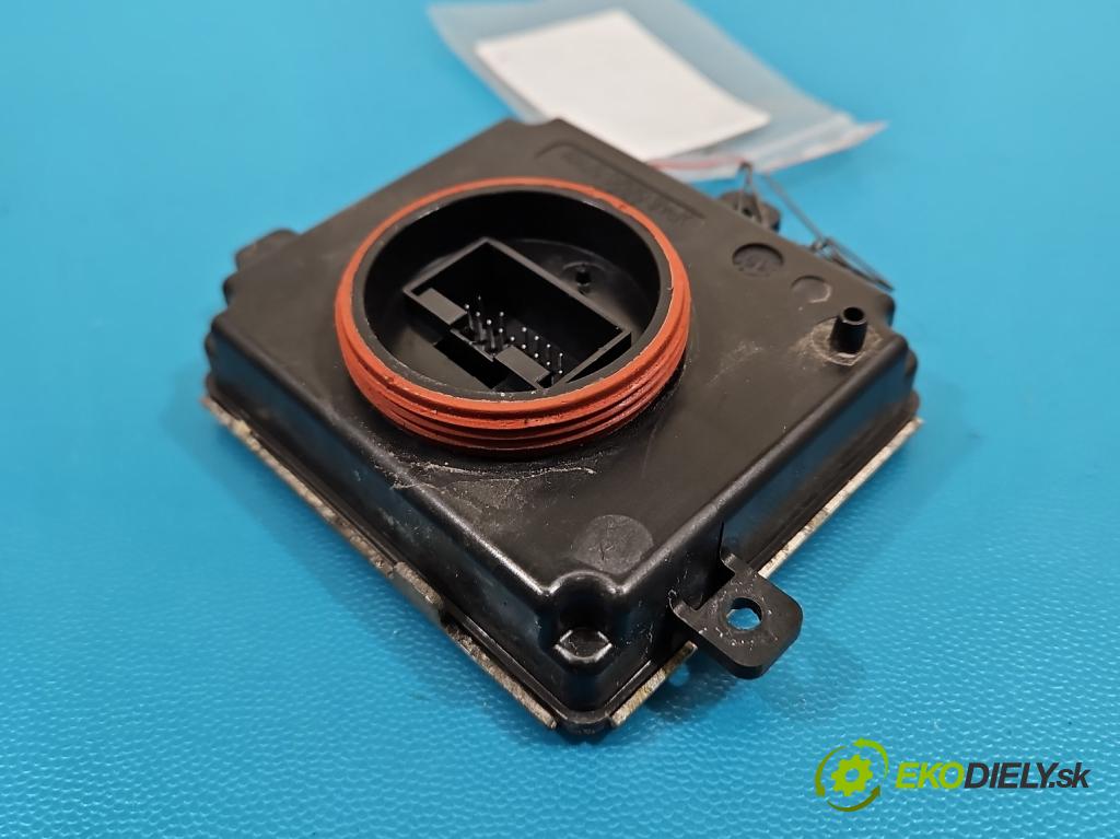 Vw Passat B8 2014 - 2.0 tdi 150 HP automatic 110 kW 1968 cm3 5- střídač: xenon 4G0907697F (Riadiaca jednotka xenónu)