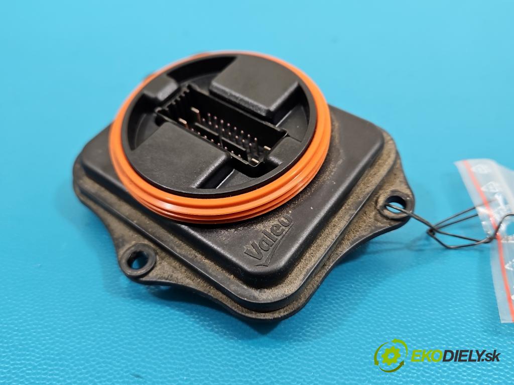 Vw Passat B8 2014 - 2.0 tdi 150 HP automatic 110 kW 1968 cm3 5- střídač: xenon 3G0941329 (Riadiaca jednotka xenónu)