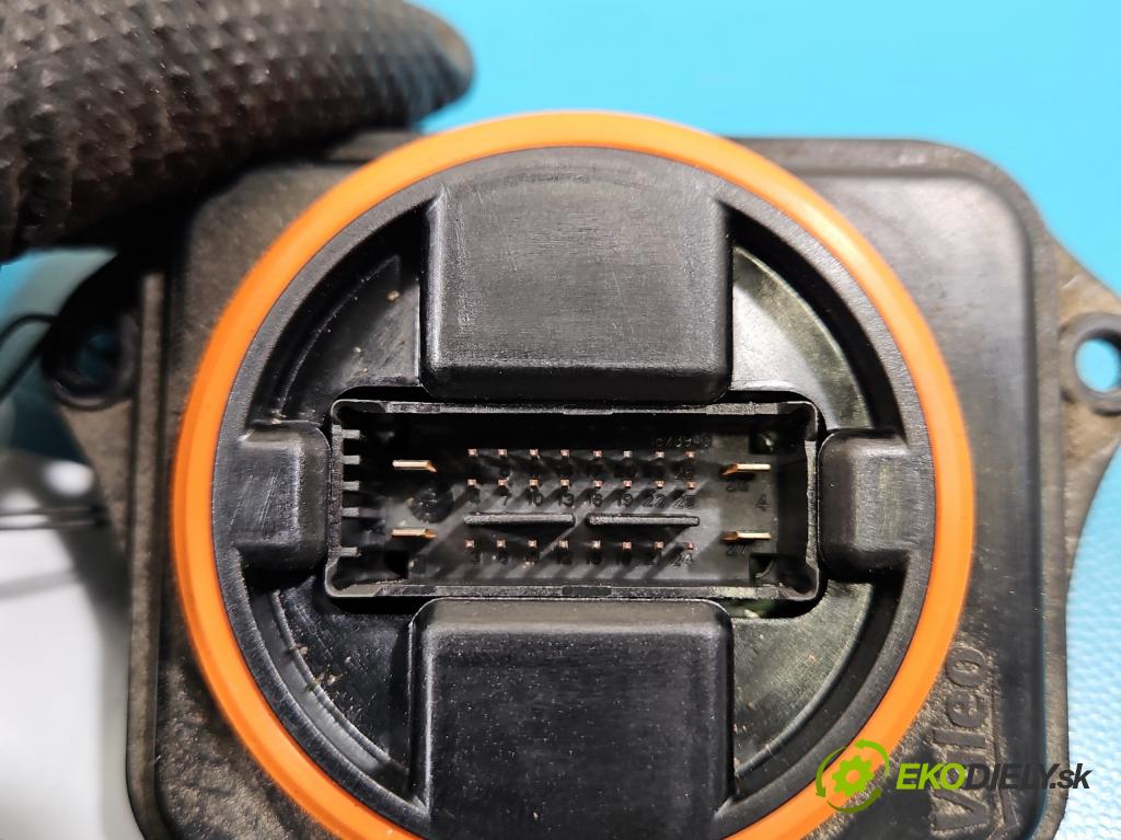 Vw Passat B8 2014 - 2.0 tdi 150 HP automatic 110 kW 1968 cm3 5- střídač: xenon 3G0941329 (Riadiaca jednotka xenónu)