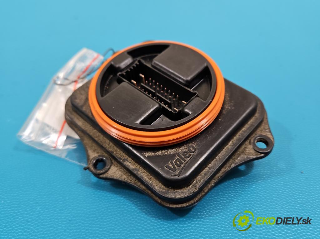 Vw Passat B8 2014 - 2.0 tdi 150 HP automatic 110 kW 1968 cm3 5- střídač: xenon 3G0941329 (Riadiaca jednotka xenónu)