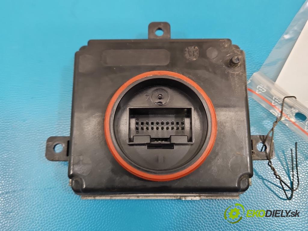 Vw Passat B8 2014 - 2.0 tdi 150 HP automatic 110 kW 1968 cm3 5- střídač: xenon 4G0907697F (Riadiaca jednotka xenónu)