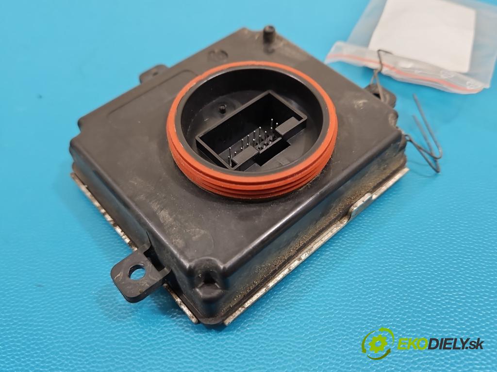 Vw Passat B8 2014 - 2.0 tdi 150 HP automatic 110 kW 1968 cm3 5- střídač: xenon 4G0907697F (Riadiaca jednotka xenónu)