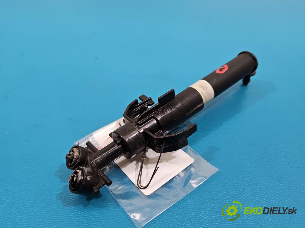 Vw Passat B8 2014 - 2.0 tdi 150 HP automatic 110 kW 1968 cm3 5- ostrekovač reflektor: pravý 3G0955104A