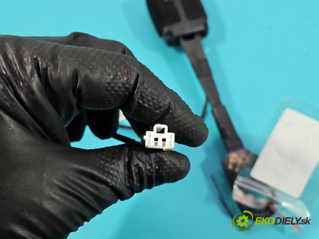 Citroen C3 III 2016-2024 1.2 12V 110 HP manual 81 kW 1199 cm3 5- pas bezpečnosť: predné pravý 6331540E