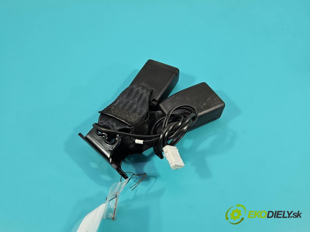 Citroen C3 III 2016-2024 1.2 12V 110 hp manual 81 kW 1199 cm3 5- stěna bezpečnost zadní pravý 