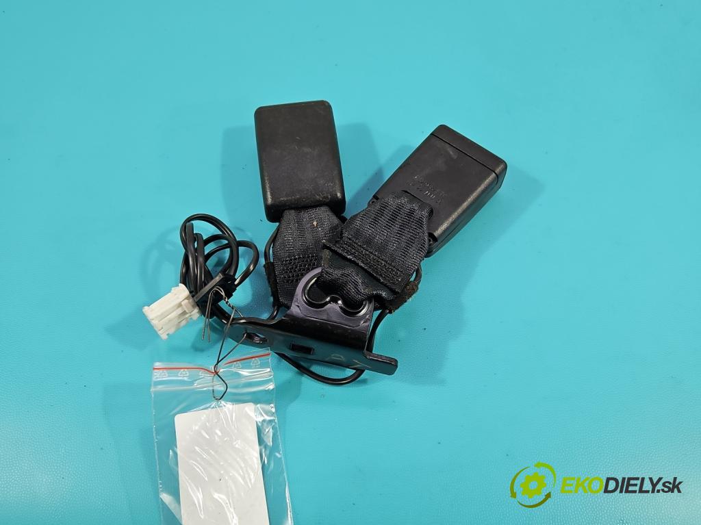 Citroen C3 III 2016-2024 1.2 12V 110 HP manual 81 kW 1199 cm3 5- pas bezpečnosť: zadné pravý