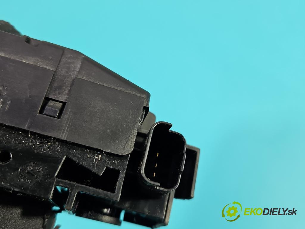 Citroen C3 III 2016-2024 1.2 12V 110 HP manual 81 kW 1199 cm3 5- zámok kufrové dvere zadné 9816195380