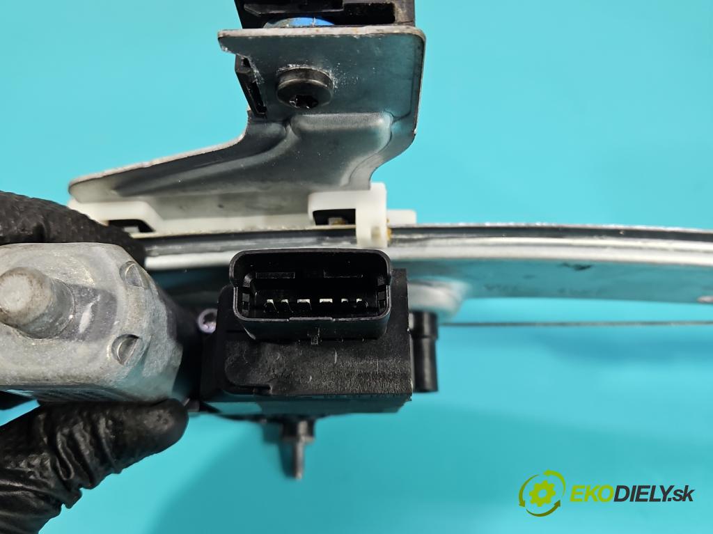 Citroen C3 III 2016-2024 1.2 12V 110 HP manual 81 kW 1199 cm3 5- mechanizmus okna zadné pravý 9837842380